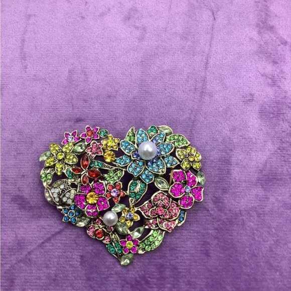 Tuzzy Muzzy Floral Heart Brooch with Multicolor Crystals - Picture 6 of 6